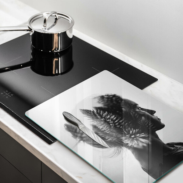 Kuchynská doska veľká zo skla Žena a les