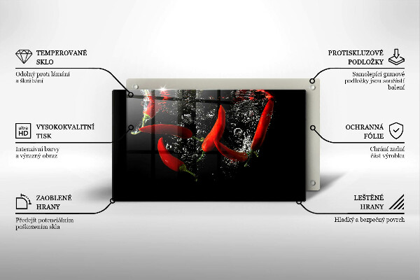 Sklenená doska na krájanie Chilli papričky vo vode