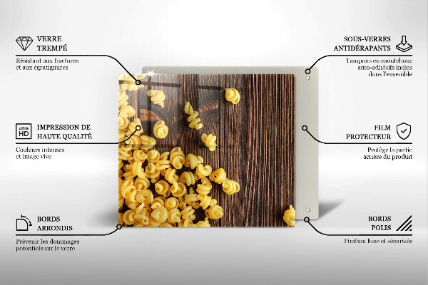Sklenená doska na krájanie Cestoviny na stole