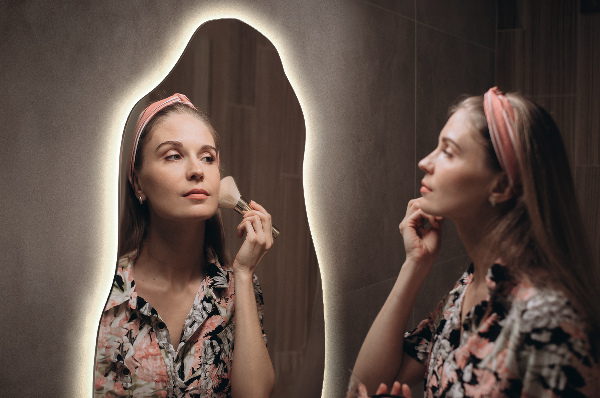 Nepravidelne led zrkadlo módne 45x90 cm