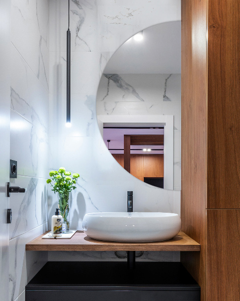 Moderné polkruhové zrkadlo bez rámu 35x70 cm