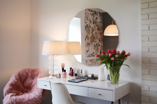 Polygonálne zrkadlo s jedinečným dizajnom 60x60 cm