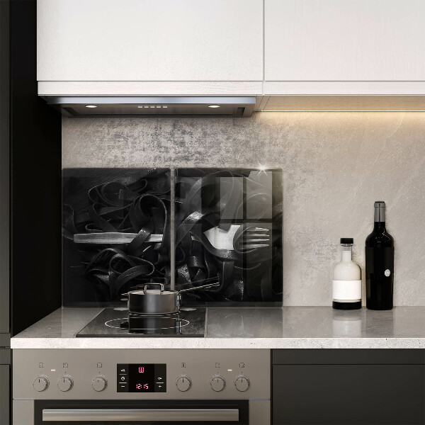 Sklo za varnú dosku Čierne cestoviny Tagliatelle