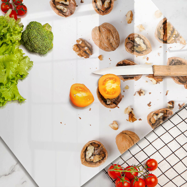 Sklenený kryt za sporák Orechy na bielom pozadí