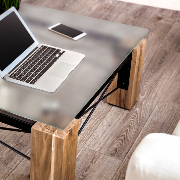 Štvorcová polopriehľadná doska na stôl