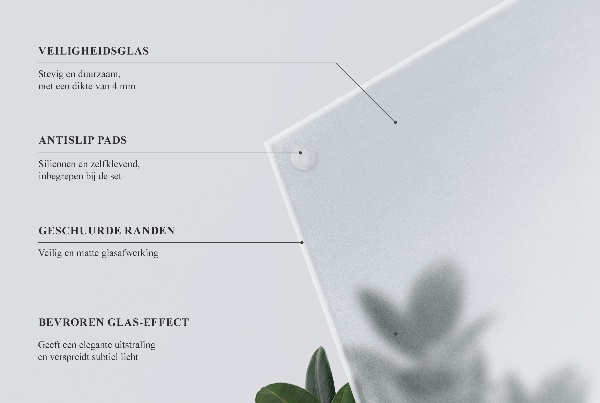 Štvorcová polopriehľadná doska na stôl