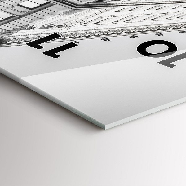 Vertikálne hodiny Manhattan a taxíky