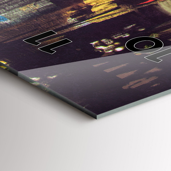 Vertikálne hodiny Maľované mesto