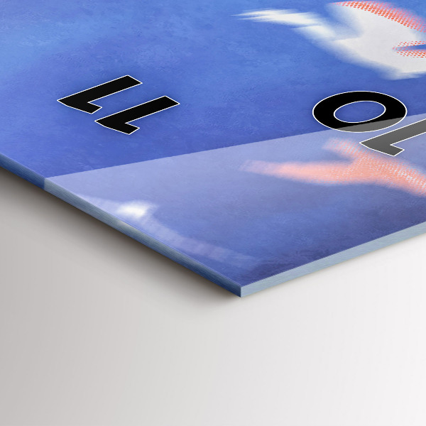 Vertikálne hodiny Chlapec s krídlami