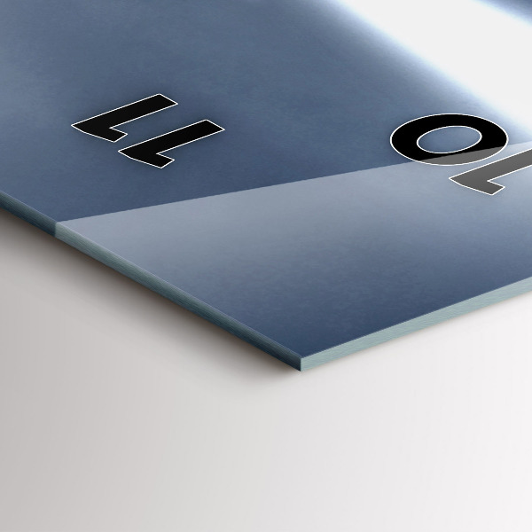 Vertikálne hodiny Maják