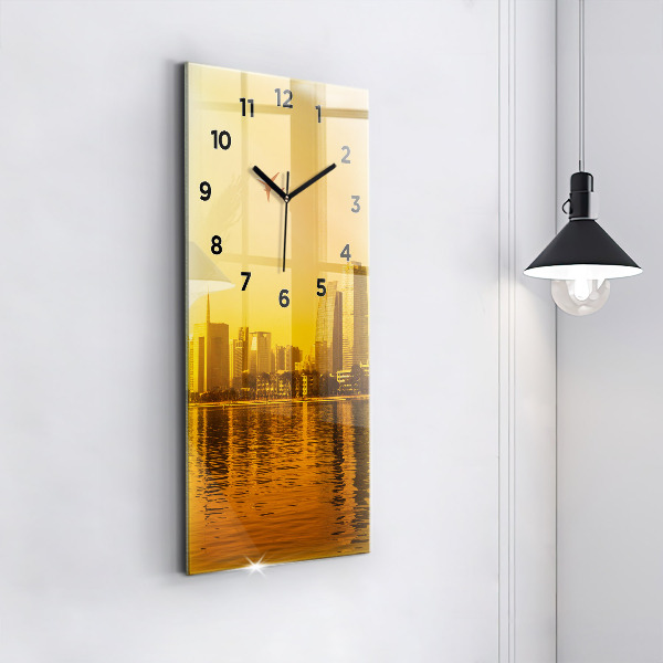 Vertikálne hodiny Čína rieky Zhujiang