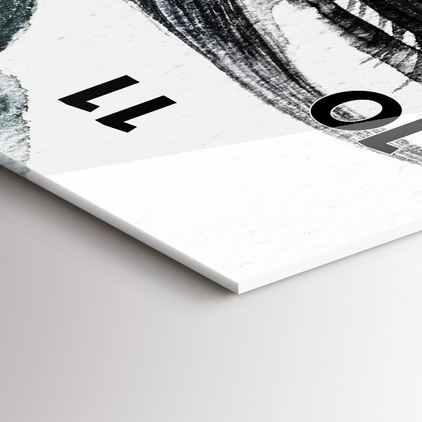 Vertikálne hodiny Portrét ženy s červenými perami