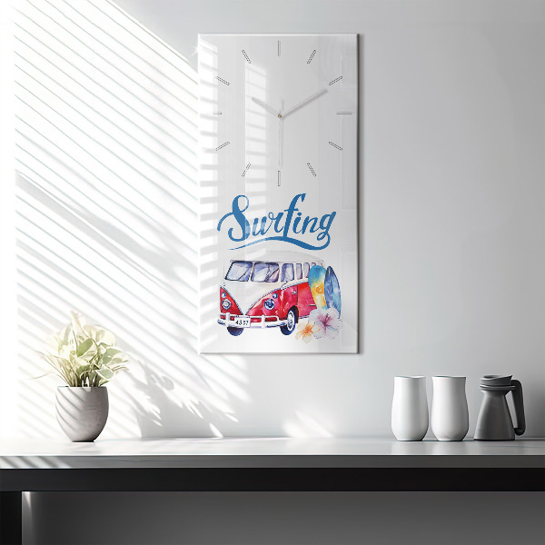 Vertikálne hodiny Auto a nápis Surfing