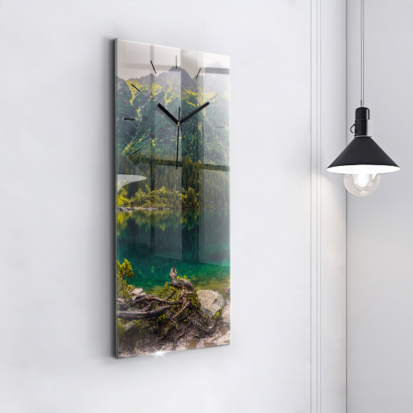 Vertikálne hodiny Morskie Oko v Tatrách