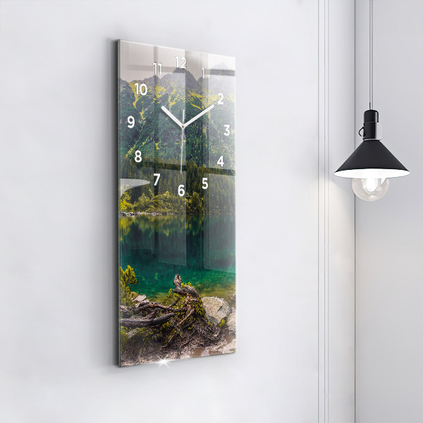 Vertikálne hodiny Morskie Oko v Tatrách