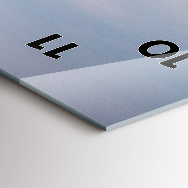 Vertikálne hodiny Hora pokrytá snehom