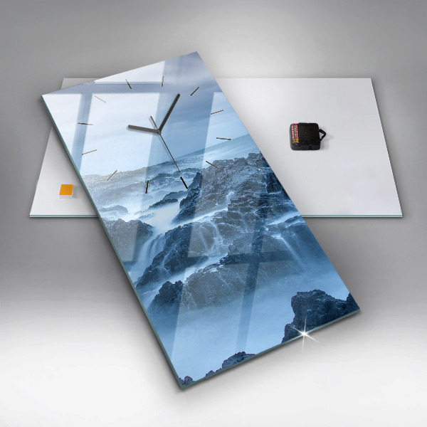 Vertikálne hodiny Maják