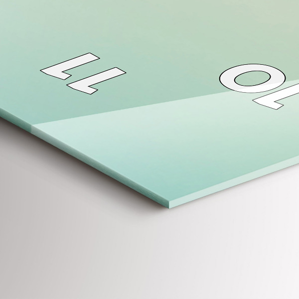 Vertikálne hodiny Palmy v Malibu