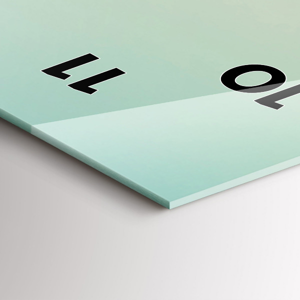 Vertikálne hodiny Palmy v Malibu