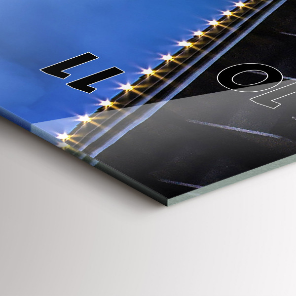 Vertikálne hodiny Skalnaté pobrežie pod mostom