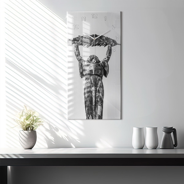 Vertikálne hodiny Socha slobody v Budapešti