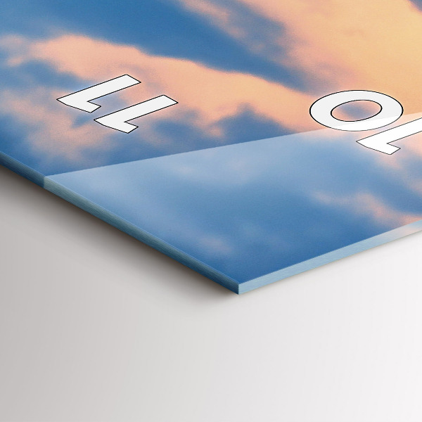 Vertikálne hodiny Pohľad na radnicu