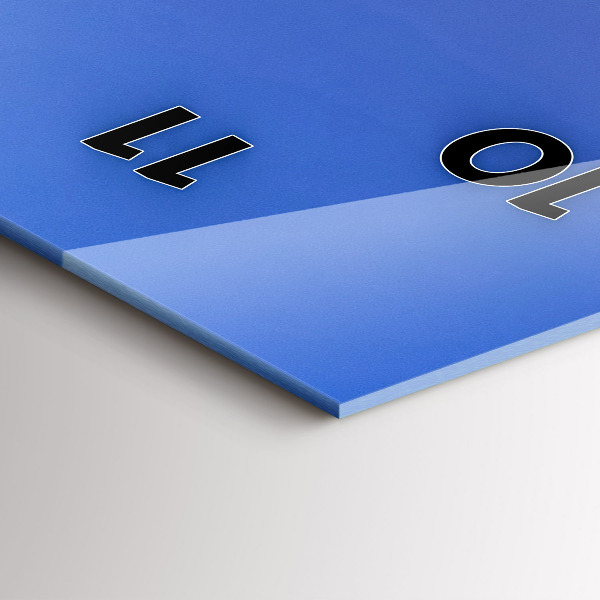 Vertikálne hodiny Mesto v noci osvetlené