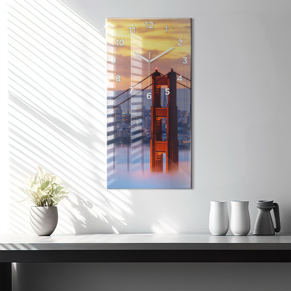 Vertikálne hodiny Most v San Franciscu