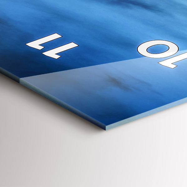 Vertikálne hodiny Chrám v Bangkoku v Thajsku