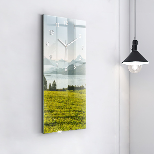 Vertikálne hodiny Hory a pole