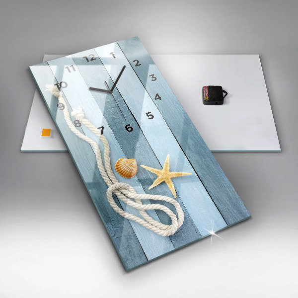 Vertikálne hodiny Pruhované dosky a motýlik