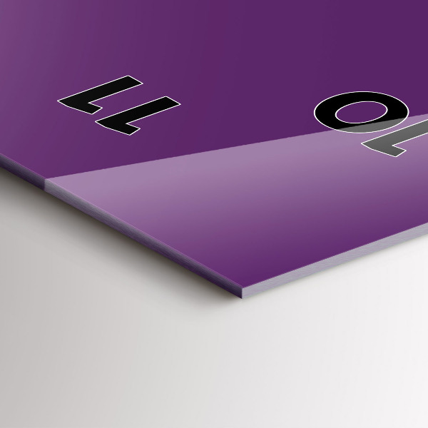 Vertikálne hodiny Fialová