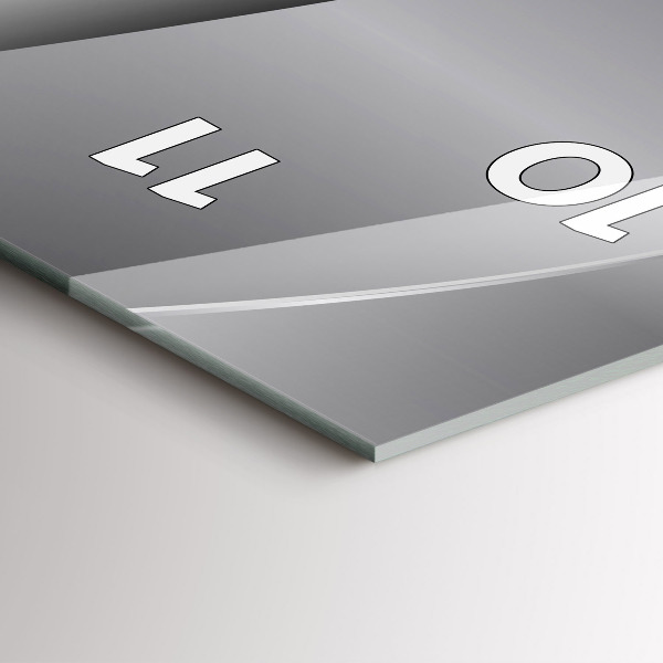 Vertikálne hodiny Strieborná abstrakcia