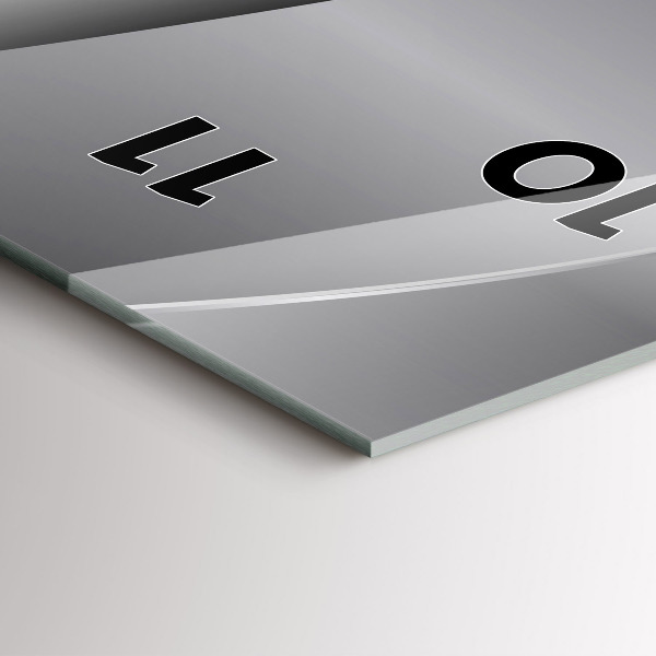 Vertikálne hodiny Strieborná abstrakcia