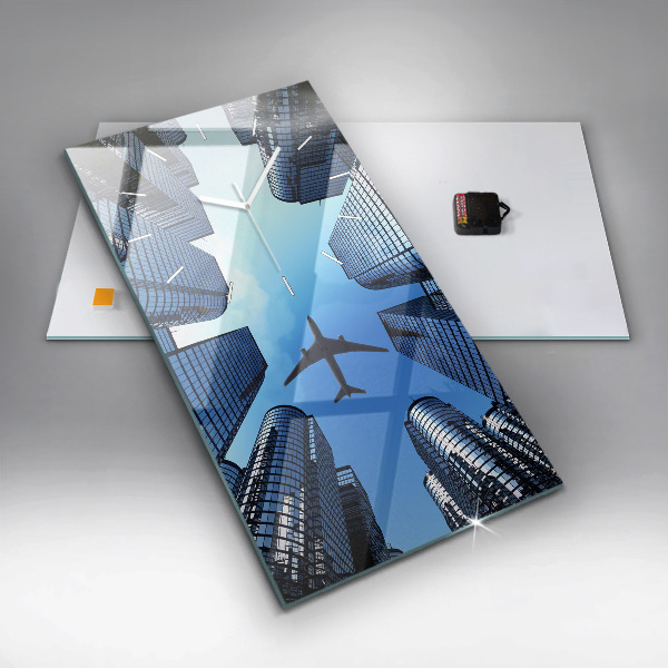 Vertikálne hodiny Lietadlo nad budovami