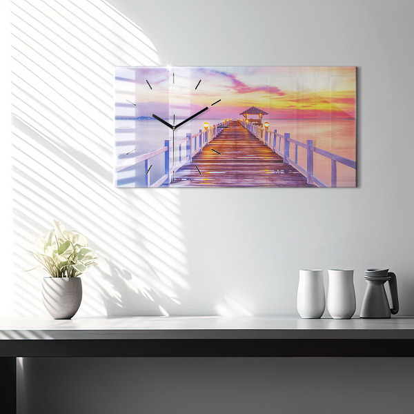 Horizontálne hodiny Most v prístave večer