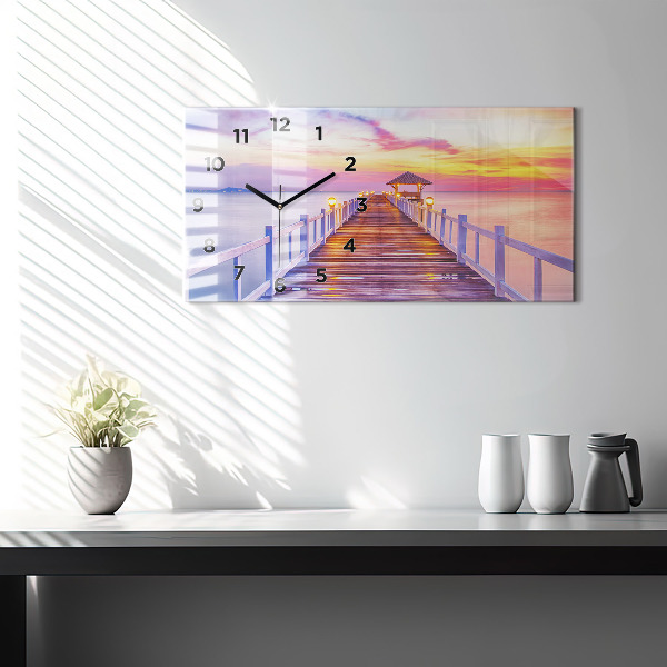 Horizontálne hodiny Most v prístave večer
