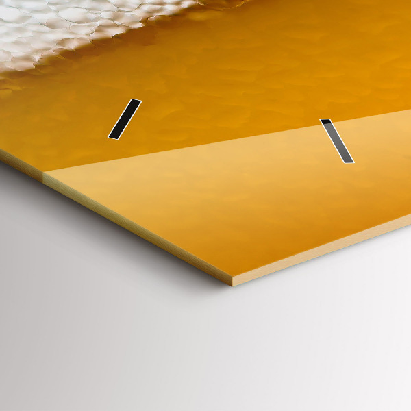 Horizontálne hodiny Pivo zblízka