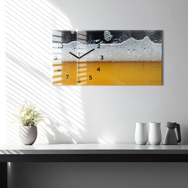 Horizontálne hodiny Pivo zblízka