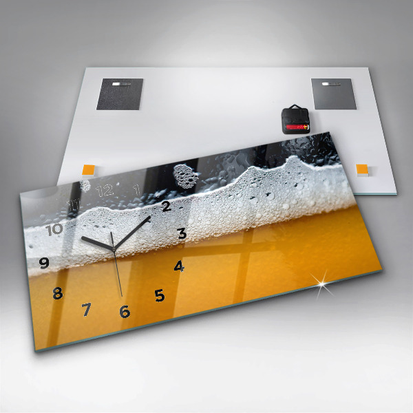 Horizontálne hodiny Pivo zblízka