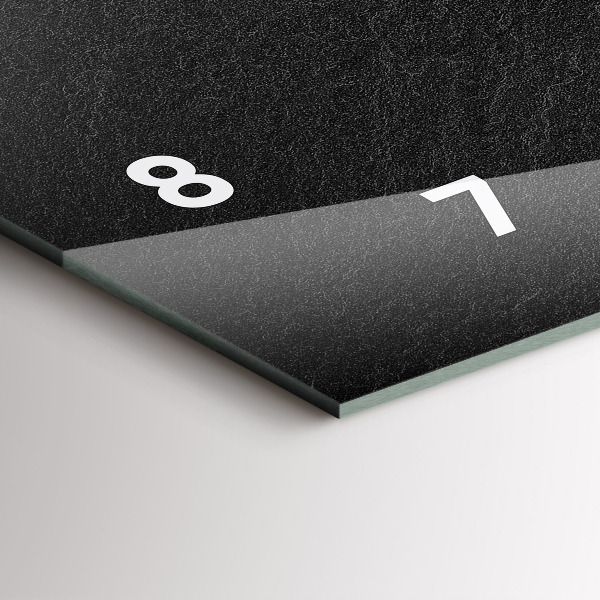 Horizontálne hodiny Temný kameň