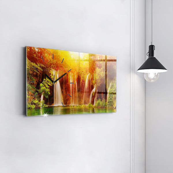 Horizontálne hodiny Pohľad na vodopád