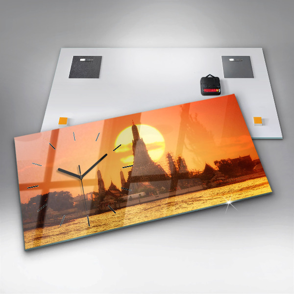 Horizontálne hodiny Wat arun Bangkok Thajsko