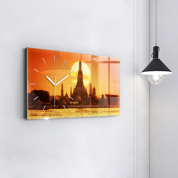 Horizontálne hodiny Wat arun Bangkok Thajsko