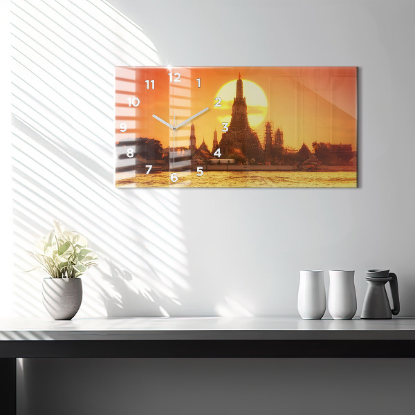 Horizontálne hodiny Wat arun Bangkok Thajsko