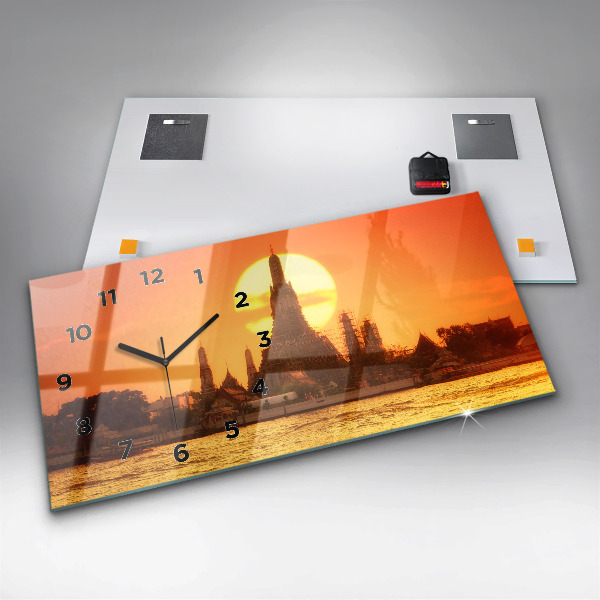 Horizontálne hodiny Wat arun Bangkok Thajsko