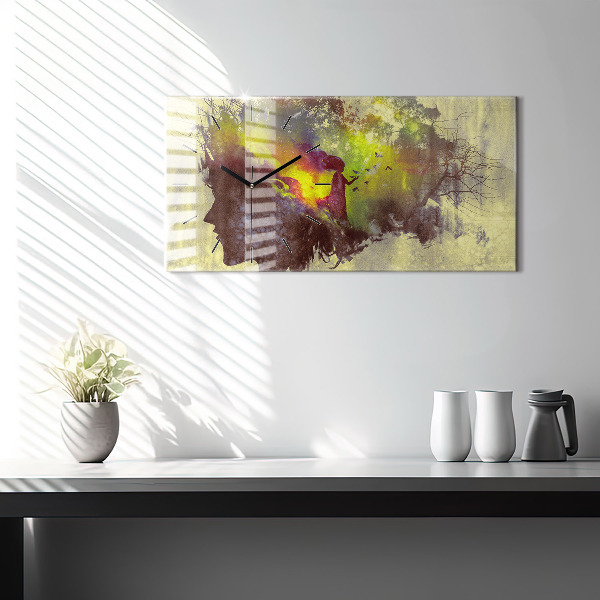 Horizontálne hodiny Žena v lese