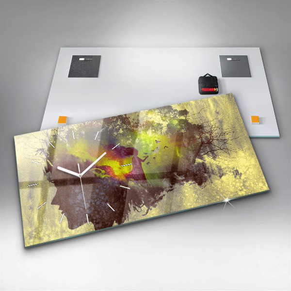 Horizontálne hodiny Žena v lese