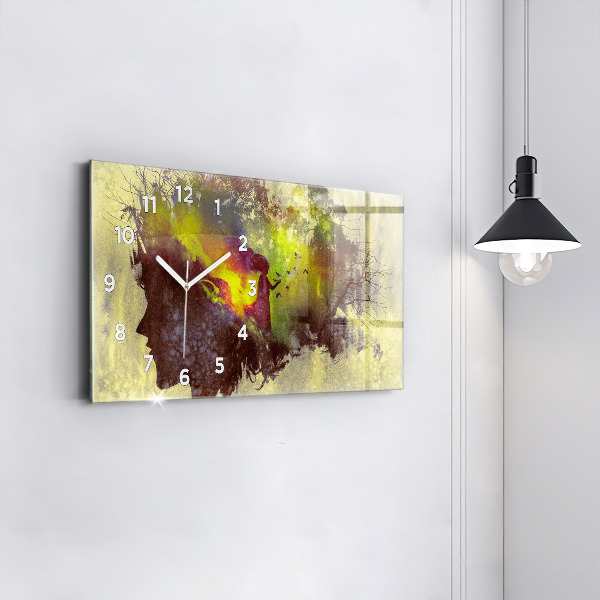 Horizontálne hodiny Žena v lese