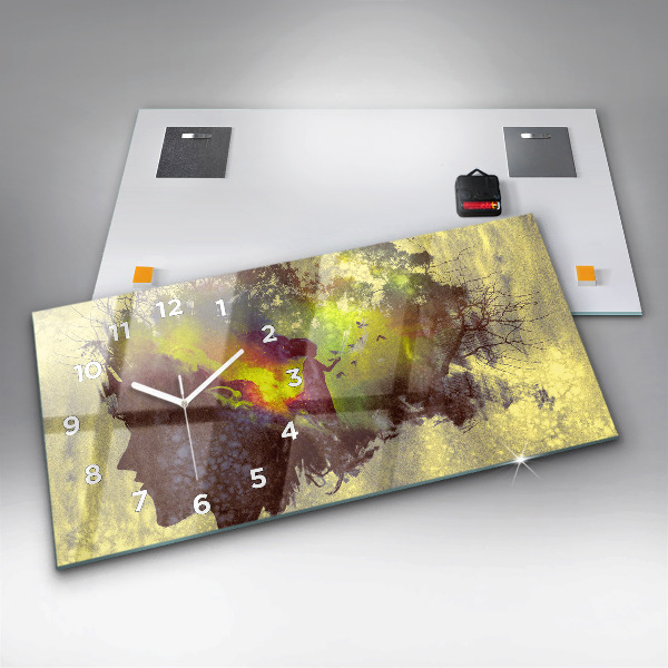 Horizontálne hodiny Žena v lese